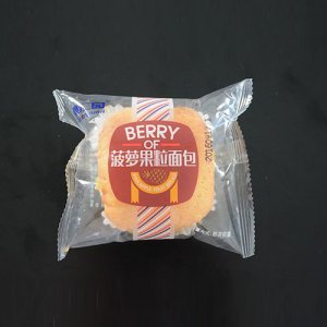 果仁园菠萝果面包