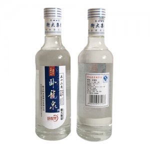 卧龙泉52度酒
