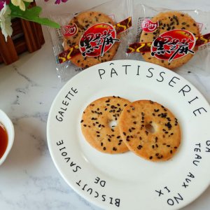 欧也黑芝麻酥性饼干
