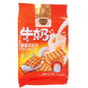 应得利牛奶香趣夹心饼320克