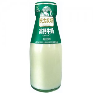 天太高钙牛奶