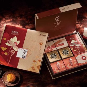 荣诚国色献瑞月饼