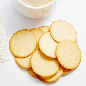 伟龙香浓牛奶味薄饼