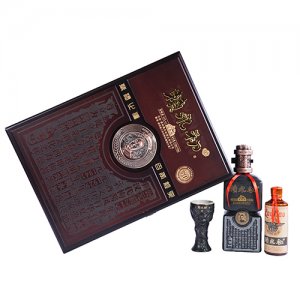 赖永初典藏50酱香型白酒