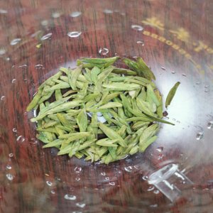 陆羽留香绿茶“尊”陶罐礼盒