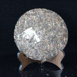 八角亭 2019年 布朗山生态圆茶.