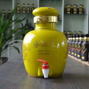 杏旺泉坛装酒
