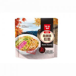 伊田纯香麻酱味拉面