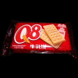 Q8牛乳饼芝麻普通韧性饼干