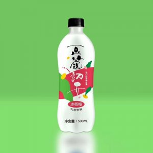 今古冰杨梅气泡饮料