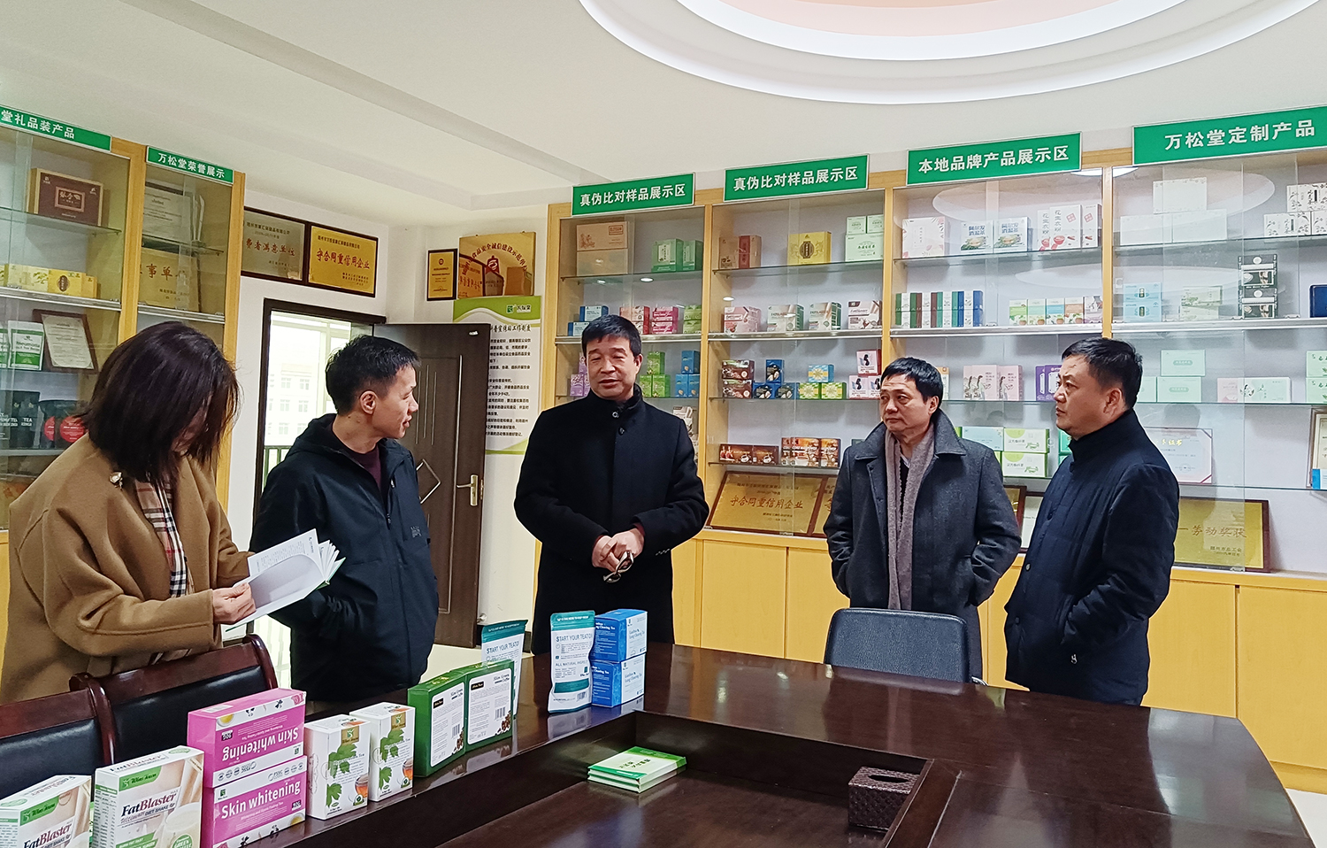 北美贸易集团廖总一行来万松堂参观考察选品