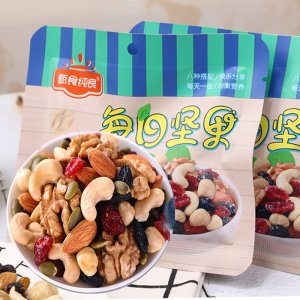 每日坚果混合坚果25克每小包礼盒装贴牌OEM/ODM