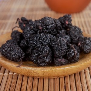 手工黑桑葚干贴牌定制代加工