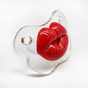芬妮宝贝樱桃红唇奶嘴 贴牌OEM/ODM