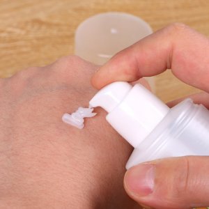 蜂蜜味道E乳护手霜代加工贴牌OEM/ODM