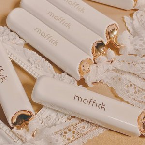 彩妆MAFFICK蕾丝蜜语唇膏贴牌OEM/ODM
