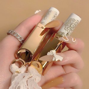 Maffick蕾丝蜜语轻雾哑光唇膏可OEM/ODM代工