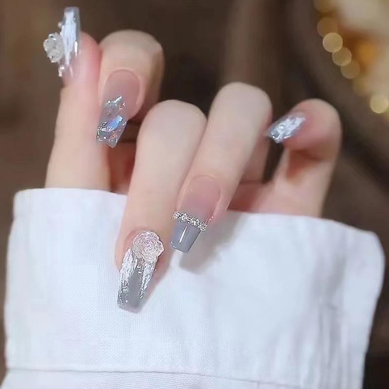 纯欲穿戴甲轻奢显白美甲爆闪链条蝴蝶极光穿戴甲片成品假指甲批发OEM代加工